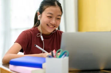Bài mẫu IELTS Writing task 2 - Chủ đề Computer