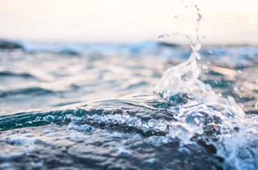 Reading part 2 - Chủ đề: The Desolenator: producing clean water