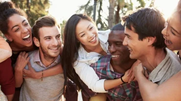 Reading part 3 - Chủ đề: Having a laugh