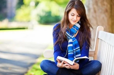 Các động từ đi với giới từ “over”
